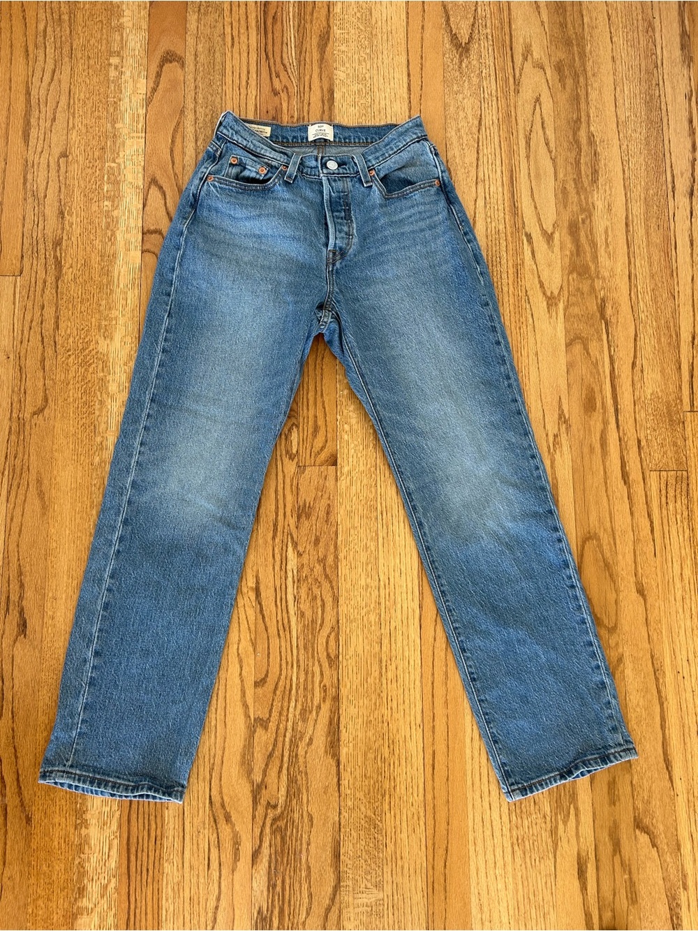 Levi's 501® Women’s Classic Blue Denim Jeans - Picture 5 of 6